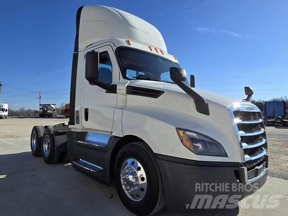 Freightliner CASCADIA 126 Nyergesvontatók