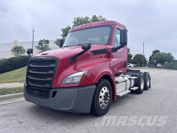 Freightliner CASCADIA 126 Nyergesvontatók