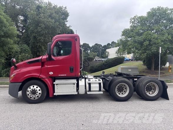 Freightliner CASCADIA 126 Nyergesvontatók