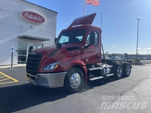 Freightliner CASCADIA 126 Nyergesvontatók