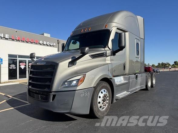 Freightliner CASCADIA 126 Nyergesvontatók