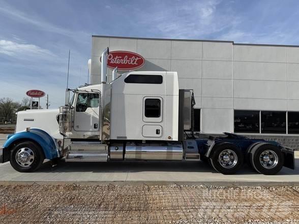 Kenworth W900B Nyergesvontatók