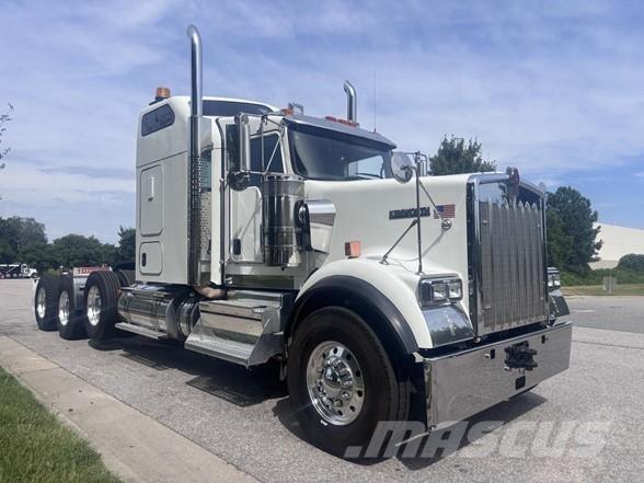 Kenworth W900B Nyergesvontatók