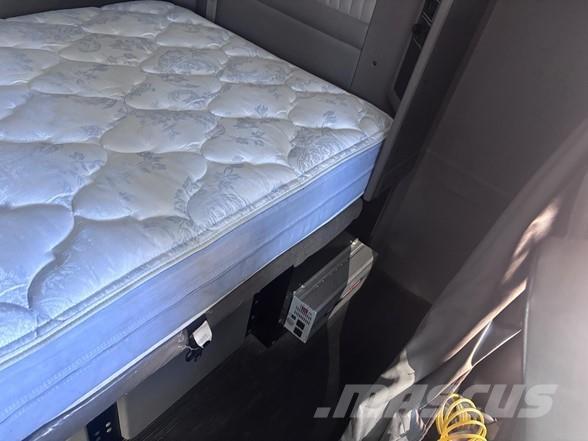 Kenworth W900B Nyergesvontatók