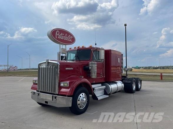 Kenworth W900B Nyergesvontatók