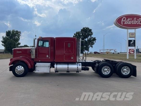 Kenworth W900B Nyergesvontatók