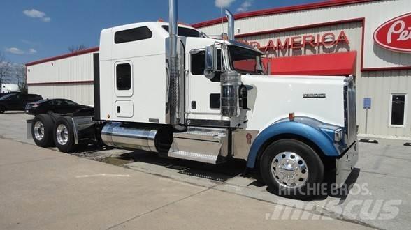 Kenworth W900L Nyergesvontatók