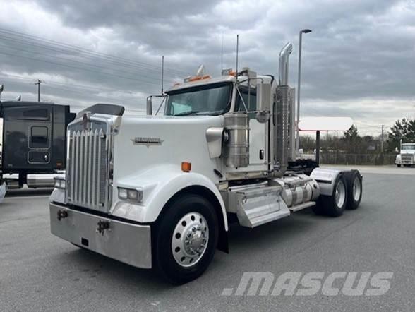 Kenworth W900L Nyergesvontatók