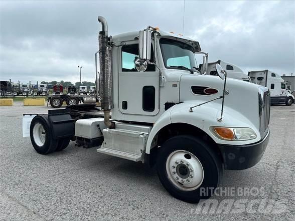 Peterbilt 337 Nyergesvontatók