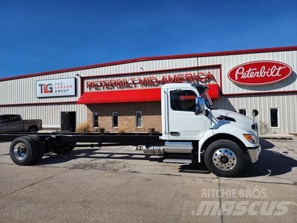 Peterbilt 536 Fülkés alváz