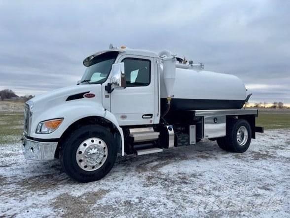 Peterbilt 536 Tartályos teherautók
