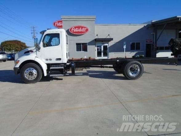 Peterbilt 536 Fülkés alváz