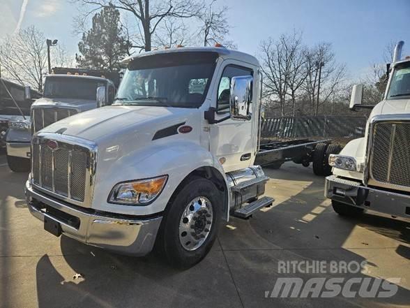Peterbilt 536 Fülkés alváz