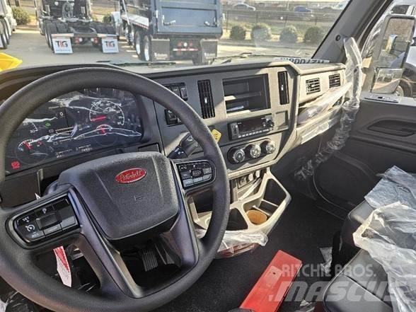 Peterbilt 536 Fülkés alváz