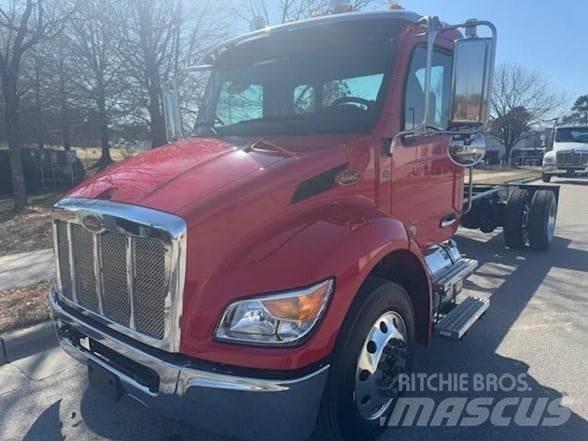 Peterbilt 536 Fülkés alváz