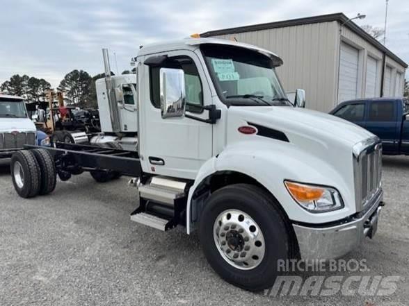 Peterbilt 536 Fülkés alváz