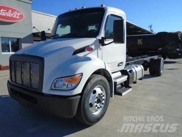 Peterbilt 536 Fülkés alváz