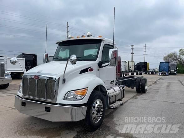 Peterbilt 536 Fülkés alváz