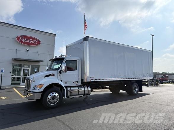 Peterbilt 536 Dobozos teherautók