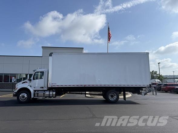 Peterbilt 536 Dobozos teherautók