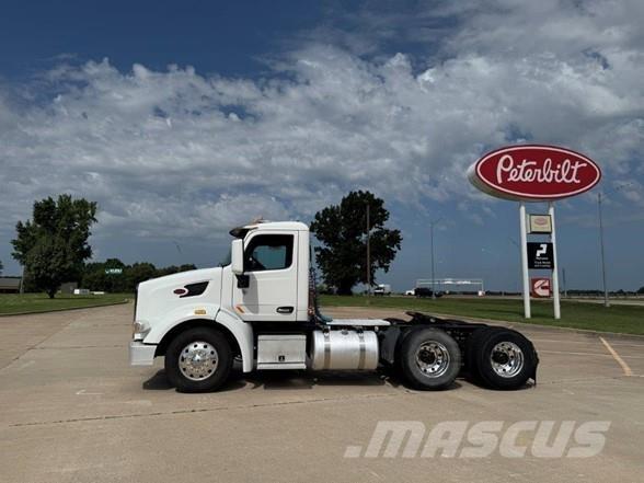 Peterbilt 567 Nyergesvontatók