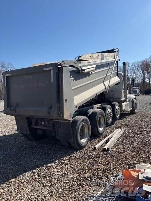 Peterbilt 567 Billenő teherautók