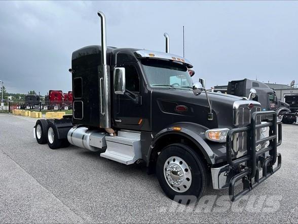 Peterbilt 567 Nyergesvontatók
