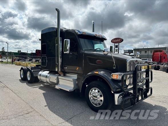 Peterbilt 567 Nyergesvontatók
