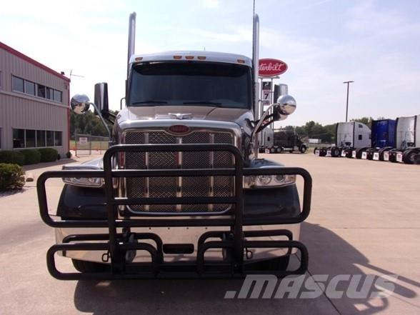 Peterbilt 567 Nyergesvontatók