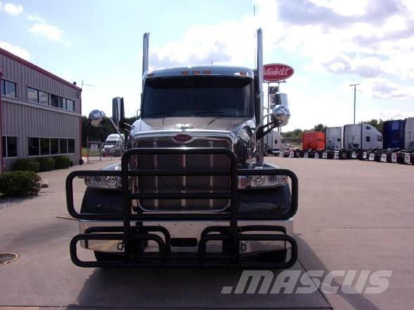 Peterbilt 567 Nyergesvontatók