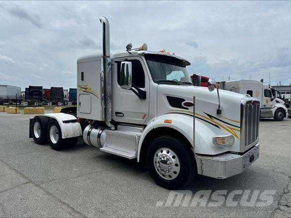 Peterbilt 567 Nyergesvontatók