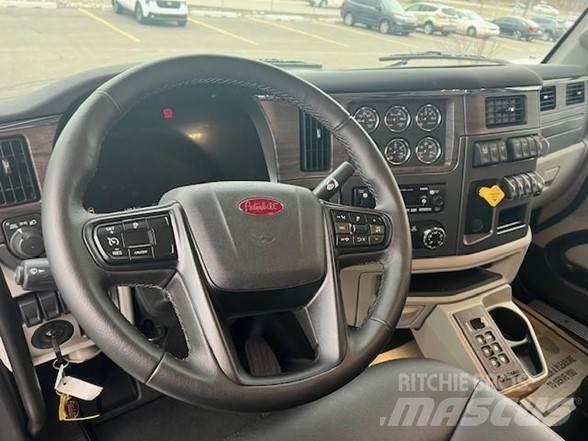 Peterbilt 567 Billenő teherautók