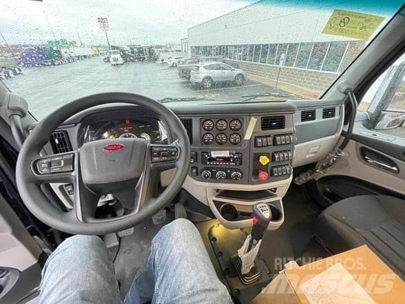 Peterbilt 567 Nyergesvontatók