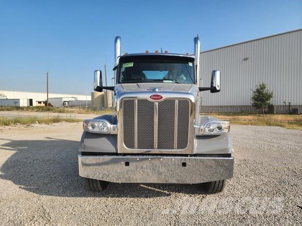 Peterbilt 567 Nyergesvontatók