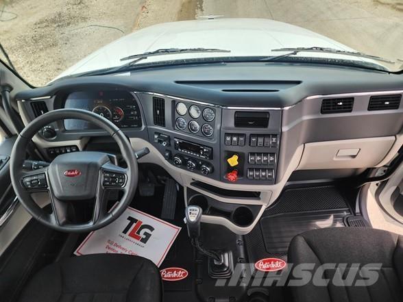 Peterbilt 567 Nyergesvontatók