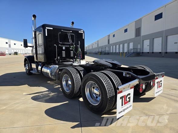 Peterbilt 567 Nyergesvontatók