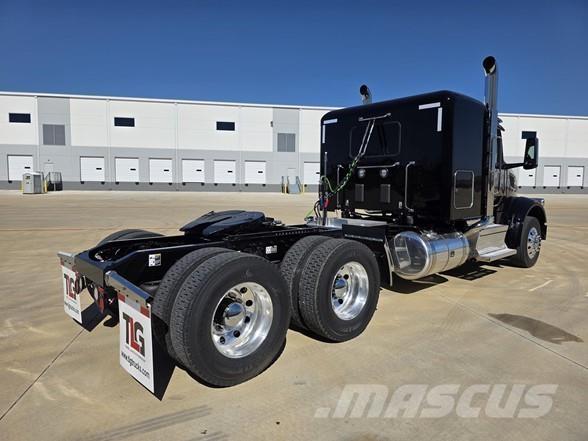 Peterbilt 567 Nyergesvontatók