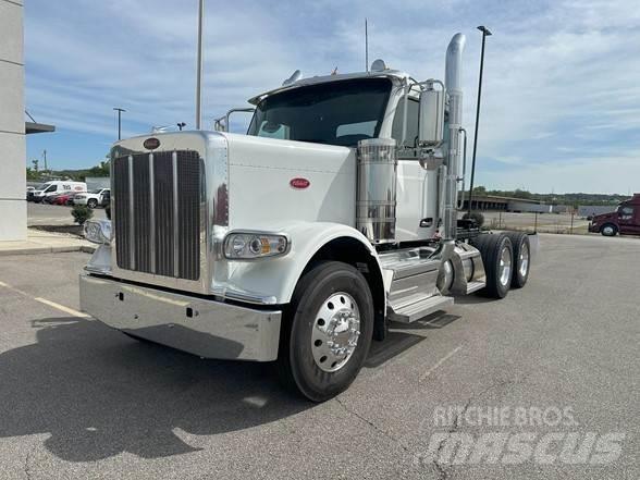 Peterbilt 589 Nyergesvontatók