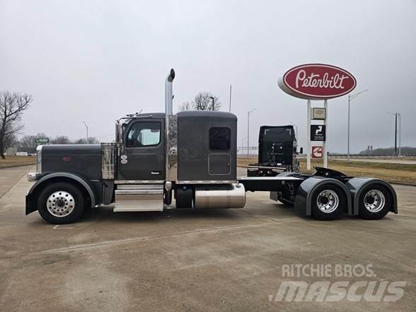 Peterbilt 589 Nyergesvontatók
