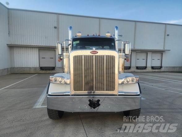 Peterbilt 589 Nyergesvontatók