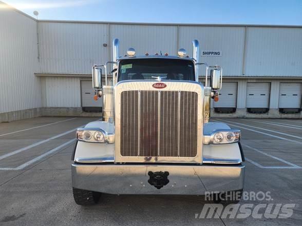 Peterbilt 589 Nyergesvontatók