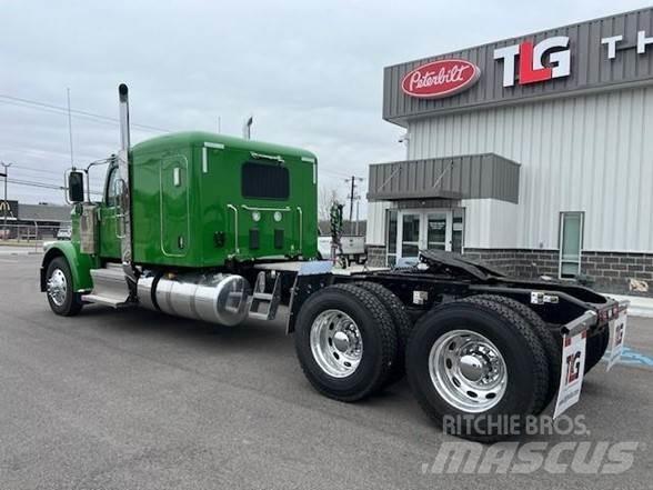 Peterbilt 589 Nyergesvontatók