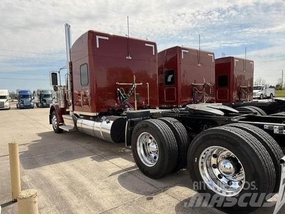 Peterbilt 589 Nyergesvontatók