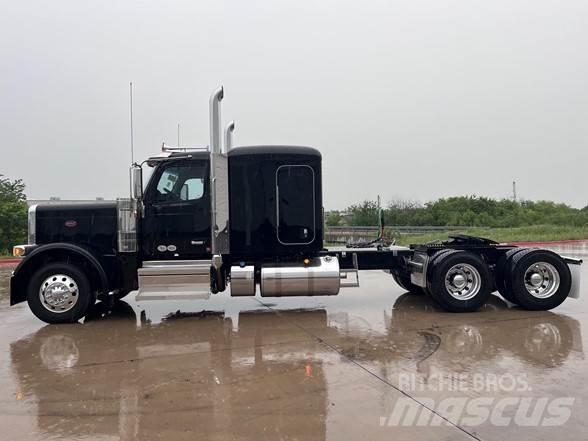 Peterbilt 589 Nyergesvontatók