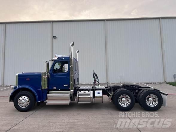 Peterbilt 589 Nyergesvontatók