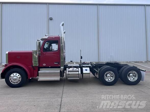 Peterbilt 589 Nyergesvontatók