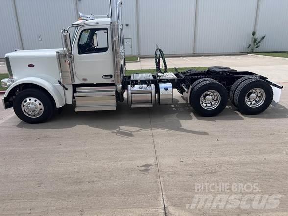Peterbilt 589 Nyergesvontatók
