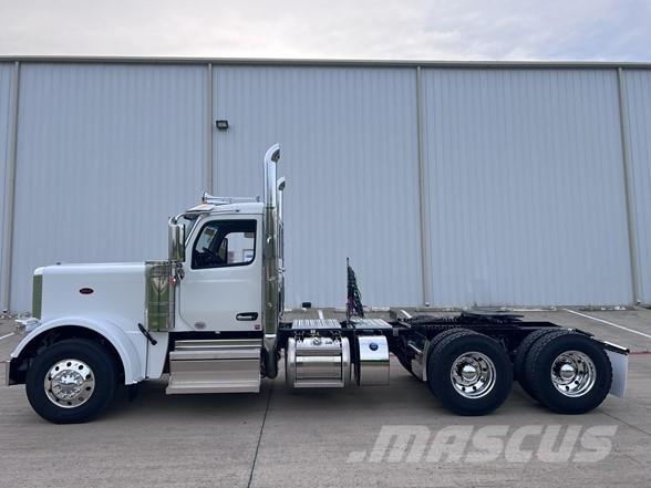 Peterbilt 589 Nyergesvontatók