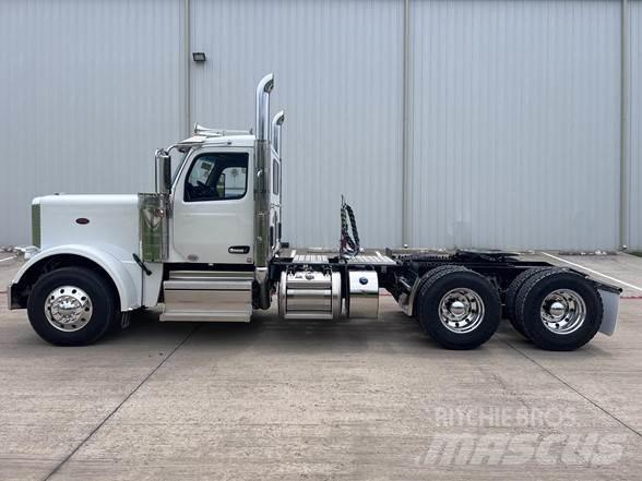 Peterbilt 589 Nyergesvontatók