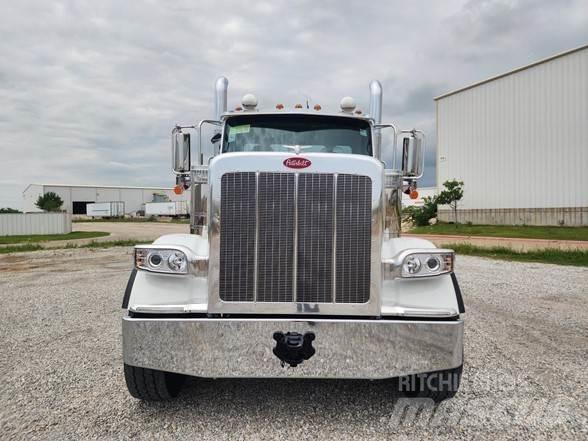 Peterbilt 589 Nyergesvontatók
